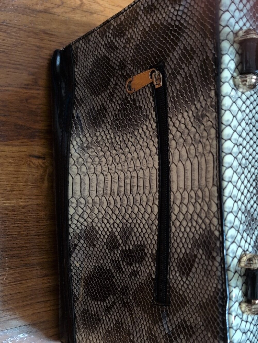 REDUCED AGAIN! UNIQUE Black/Beige Snake-Effect Top-Handle, Metal Frame GORGEOUS! - Picture 4 of 11